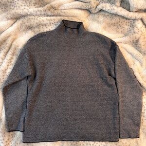 Tahari Gray Herringbone Mockneck Sweater - Size Medium